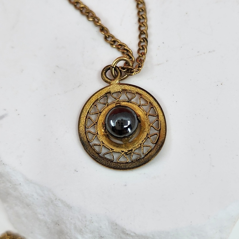 Vintage Gold Tone Filigree Pendant Necklace Dark Cabochon Chain Boho Statement